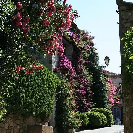 La Pierrerie 3*